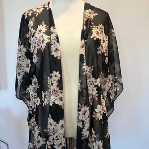 Emory Park | Caley Open Kimono | Navy w/ Gold Threads | Small | VEUC